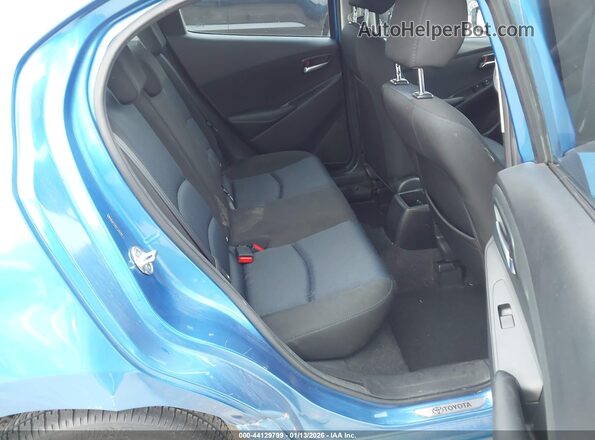 3MYDLBYV8JY320387 2018 TOYOTA YARIS IA Blue Widok naklejki z numerem VIN