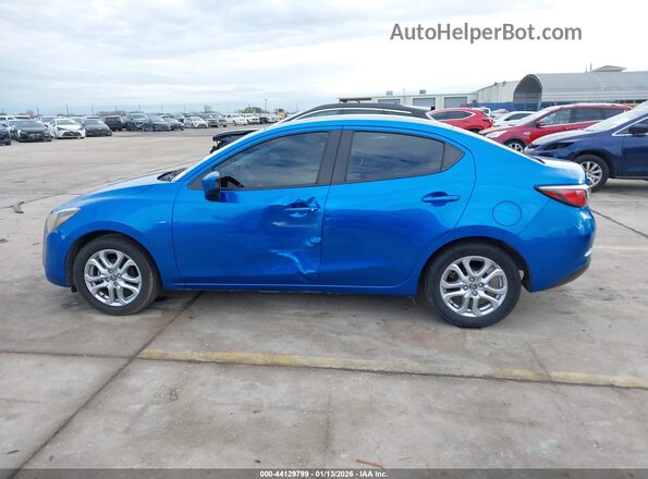 3MYDLBYV8JY320387 2018 TOYOTA YARIS IA Blue 