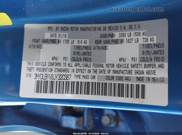 3MYDLBYV8JY320387 2018 TOYOTA YARIS IA Blue Widok komory silnika