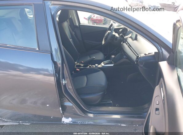 3MYDLBYV8KY522874 2019 TOYOTA YARIS Серый Вид салона спереди