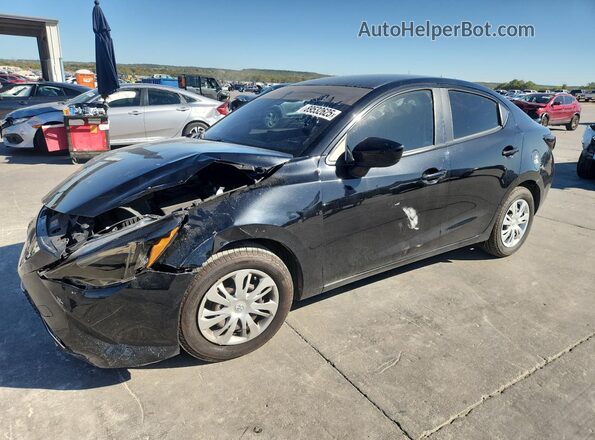 3MYDLBYVXLY711446 2020 TOYOTA YARIS Черный Передняя левая четверть