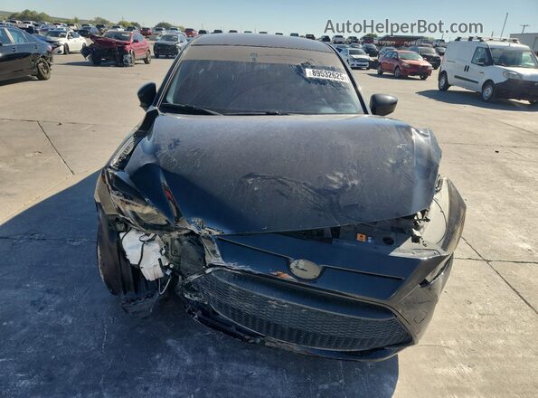 3MYDLBYVXLY711446 2020 TOYOTA YARIS Черный Вид спереди