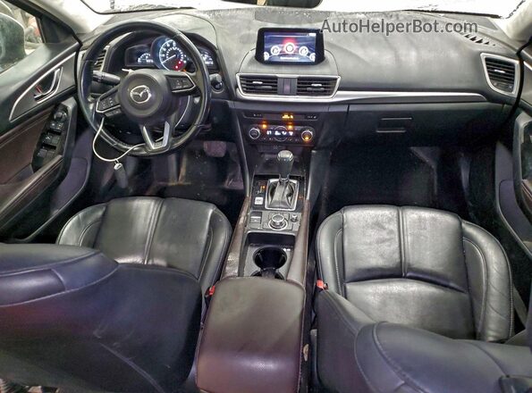 3MZBN1L34JM267787 2018 MAZDA 3 Серебряный Вид панели приборов