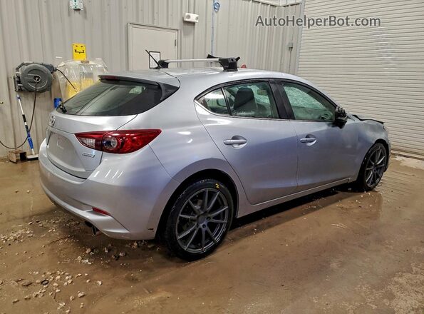 3MZBN1L34JM267787 2018 MAZDA 3 Серебряный Задняя правая четверть