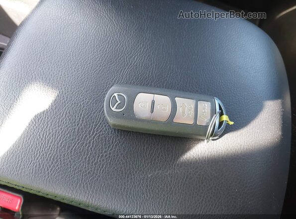 3MZBN1U77HM127437 2017 MAZDA 3 Серый Вид панели приборов