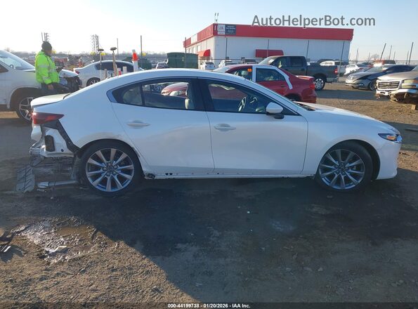 3MZBPACM0PM366697 2023 MAZDA 3 Белый Вид задней части салона