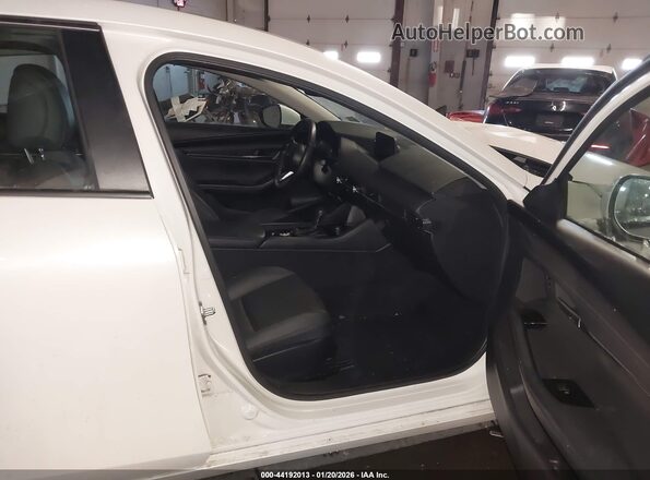 3MZBPACM8RM400758 2024 MAZDA 3 Белый Вид салона спереди