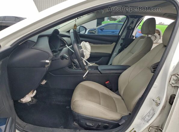 3MZBPBCL4MM252484 2021 MAZDA 3 Белый Вид салона спереди