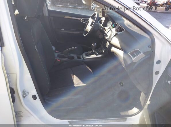 3N1AB7AP0KY346905 2019 NISSAN SENTRA Белый Вид салона спереди