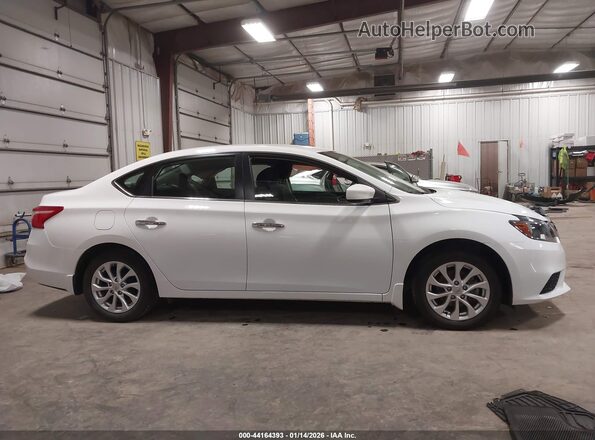 3N1AB7AP2JY212492 2018 NISSAN SENTRA White Vista interior trasera
