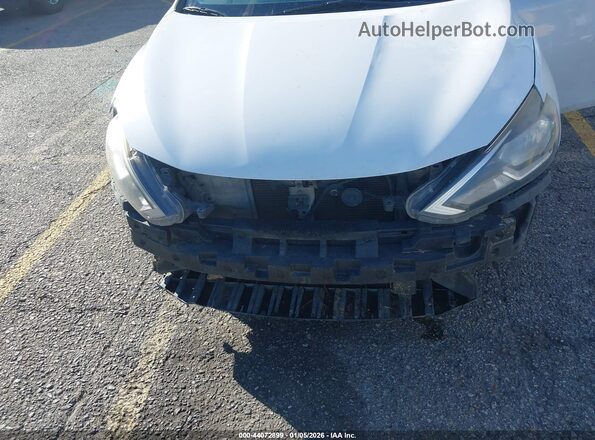 3N1AB7AP3JY258641 2018 NISSAN SENTRA White Front view