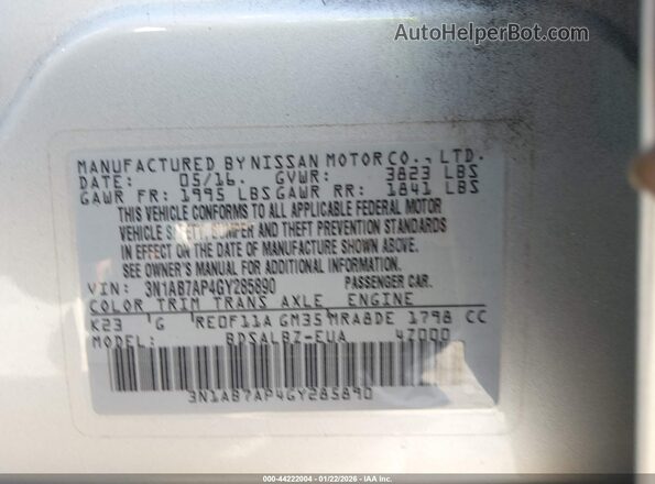 3N1AB7AP4GY285890 2016 NISSAN SENTRA Silver Vista del compartimento del motor