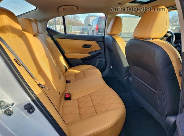 3N1AB8CV0SY239905 2025 NISSAN SENTRA White Widok tylnych siedzeń
