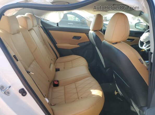 3N1AB8CV9RY319116 2024 NISSAN SENTRA Белый Вид задних сидений