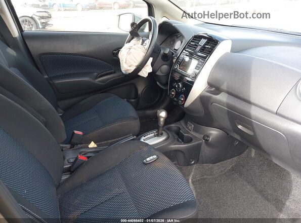 3N1CE2CP4JL356087 2018 NISSAN VERSA NOTE Gray Вид салону спереду