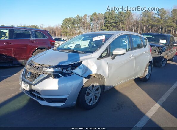 3N1CE2CP5JL352940 2018 NISSAN VERSA NOTE Серебряный Передняя левая четверть