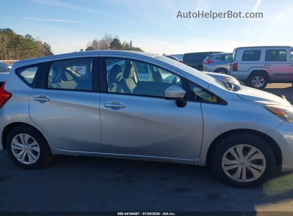 3N1CE2CP5JL352940 2018 NISSAN VERSA NOTE Серебряный Вид задней части салона