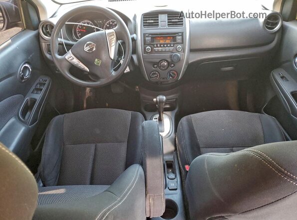3N1CN7AP2GL890228 2016 NISSAN VERSA Серый Вид панели приборов