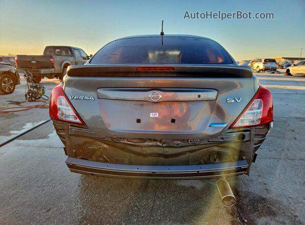 3N1CN7AP4GL831259 2016 NISSAN VERSA Серый Вид сзади
