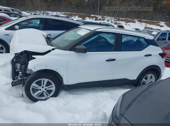 3N1CP5BV2NL503752 2022 NISSAN KICKS Белый Вид задней части салона