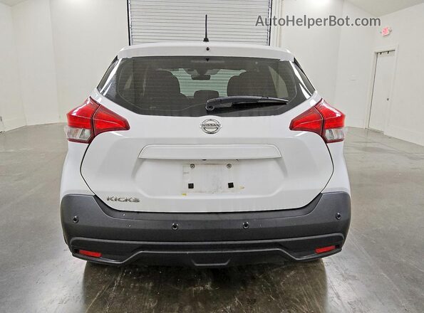 3N1CP5BV7LL572661 2020 NISSAN KICKS Белый Вид сзади