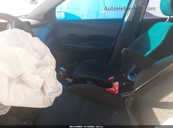 3N1CP5BV7NL479612 2022 NISSAN KICKS Серый Вид салона спереди