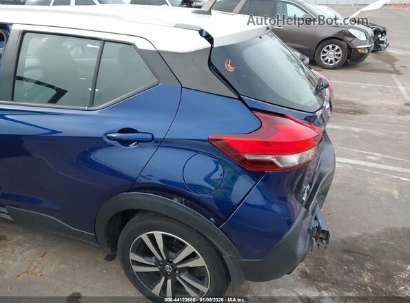 3N1CP5CU2JL543023 2018 NISSAN KICKS Синий Вид щитка приборов