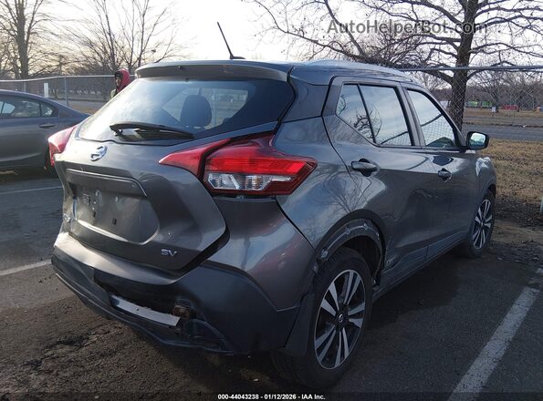 3N1CP5CU9JL539163 2018 NISSAN KICKS Серый Задняя правая четверть