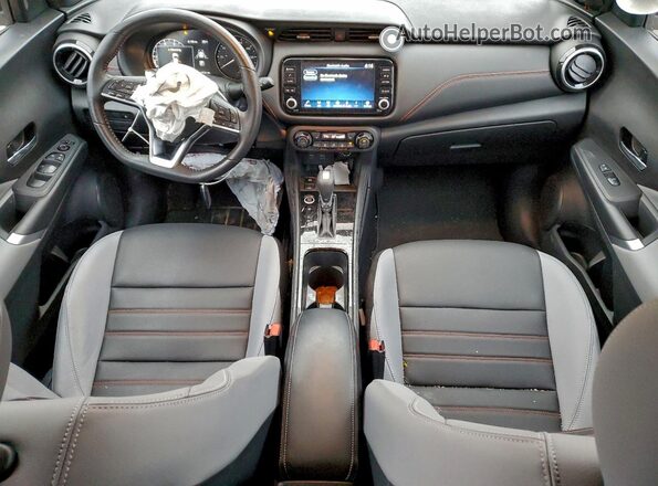3N1CP5DV3RL561484 2024 NISSAN KICKS Оранжевый Вид панели приборов
