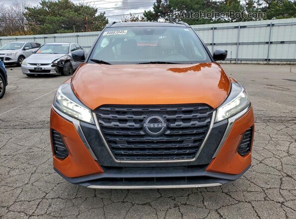 3N1CP5DV3RL561484 2024 NISSAN KICKS Оранжевый Вид спереди