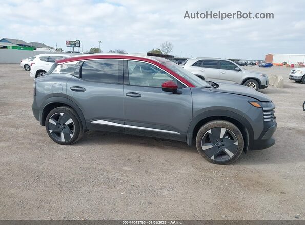 3N8AP6DA7TL328601 2026 NISSAN KICKS Silver Widok wnętrza z tyłu