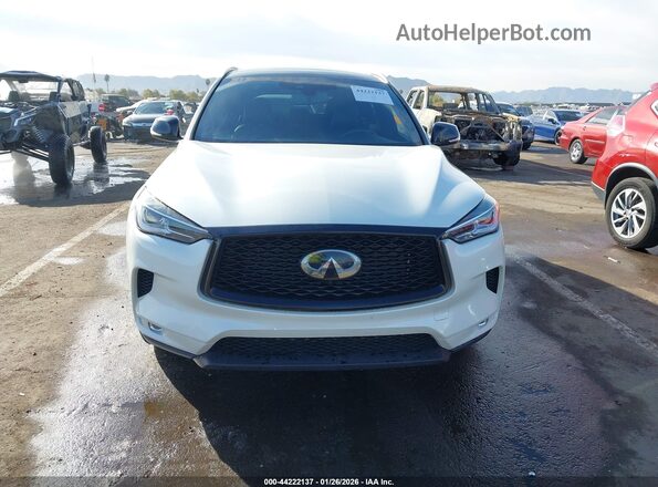 3PCAJ5BAXNF117842 2022 INFINITI QX50 White Vista interior trasera
