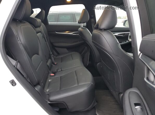 3PCAJ5FB2RF101126 2024 INFINITI QX50 White Vista interior trasera