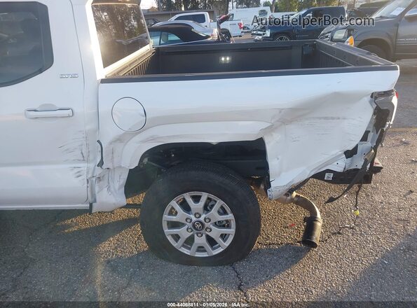 3TMKB5FN7SM036951 2025 TOYOTA TACOMA White Widok z przodu