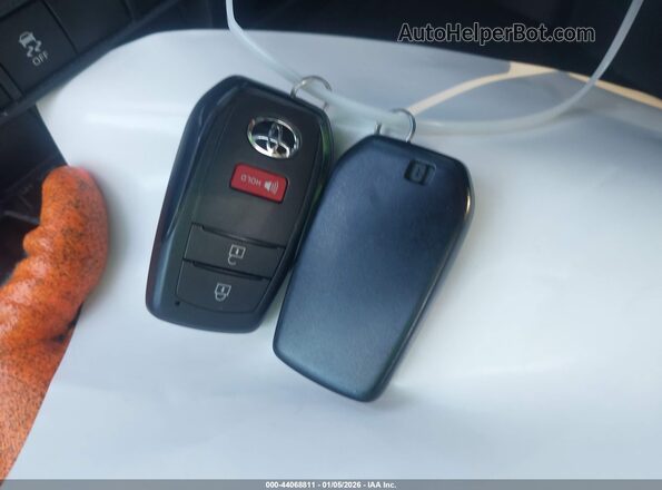 3TMKB5FN7SM036951 2025 TOYOTA TACOMA White Widok deski rozdzielczej
