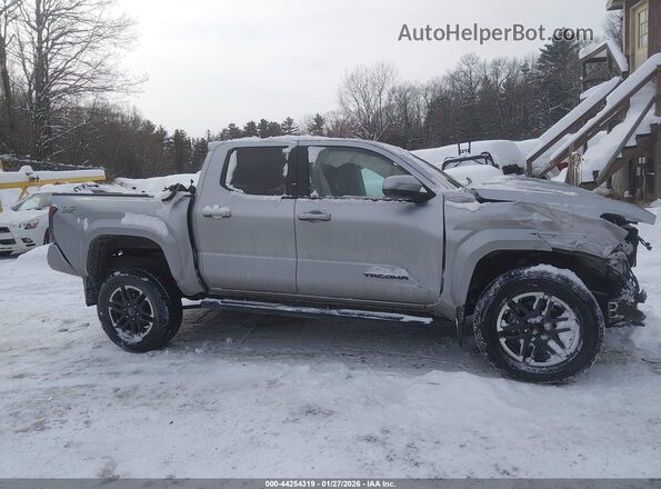 3TMLB5JN5SM168960 2025 TOYOTA TACOMA Silver Rear interior view