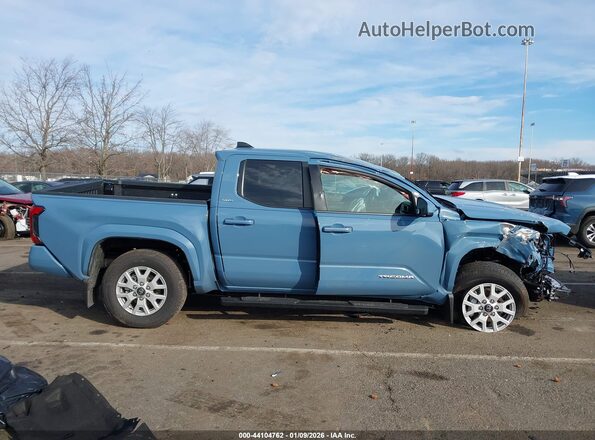3TMLB5JNXTM211397 2026 TOYOTA TACOMA Light Blue Rear interior view