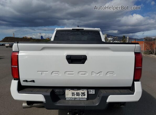 3TYLB5JN4ST091406 2025 TOYOTA LE White Հետևի տեսք