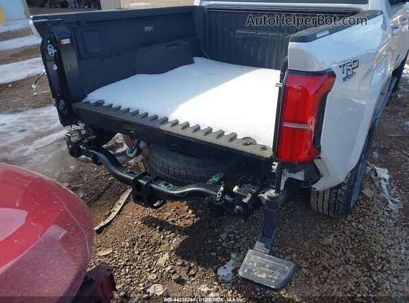 3TYLC5LN0RT007943 2024 TOYOTA TACOMA HYBRID White Դիմացի տեսք