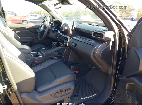 3TYLC5LN3ST033264 2025 TOYOTA TACOMA HYBRID Black Vista interior delantera