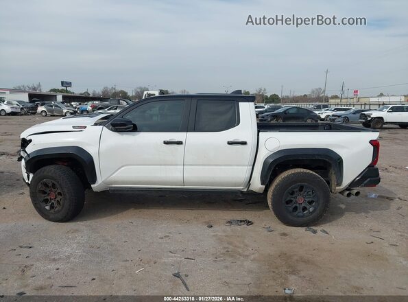 3TYLC5LN3ST044832 2025 TOYOTA TACOMA HYBRID Белый Панорамный вид салона 360°