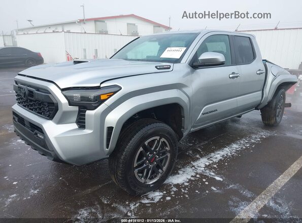 3TYLC5LN6ST025482 2025 TOYOTA TACOMA HYBRID Silver Передня ліва чверть