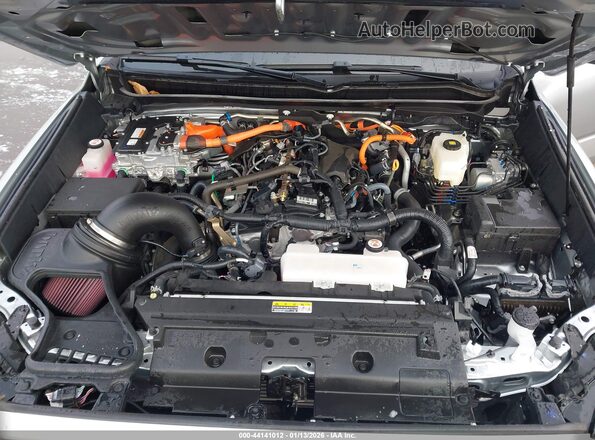 3TYLC5LN6ST025482 2025 TOYOTA TACOMA HYBRID Silver Вид ззаду