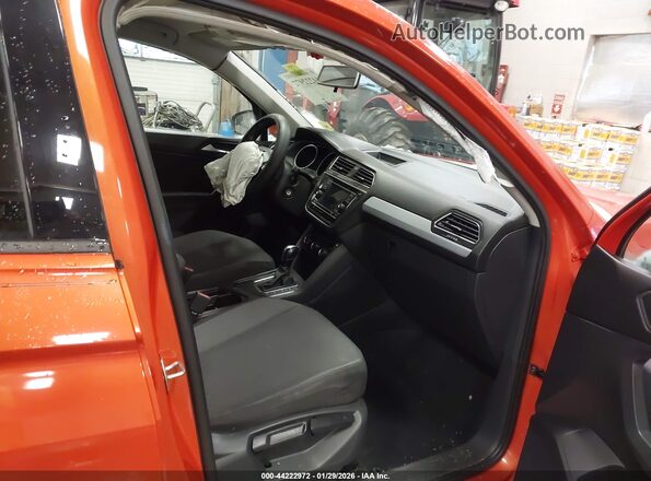 3VV1B7AX3KM085047 2019 VOLKSWAGEN TIGUAN Оранжевый Вид салона спереди
