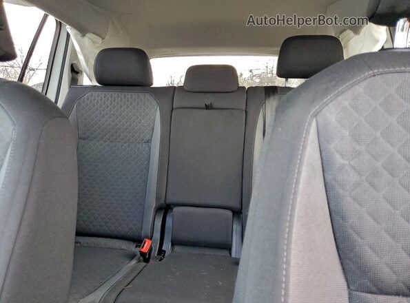 3VV1B7AX4KM150858 2019 VOLKSWAGEN TIGUAN Белый Вид задних сидений