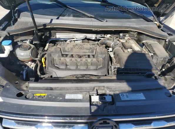 3VV3B7AX1KM108012 2019 VOLKSWAGEN TIGUAN Зеленый Вид задней части салона