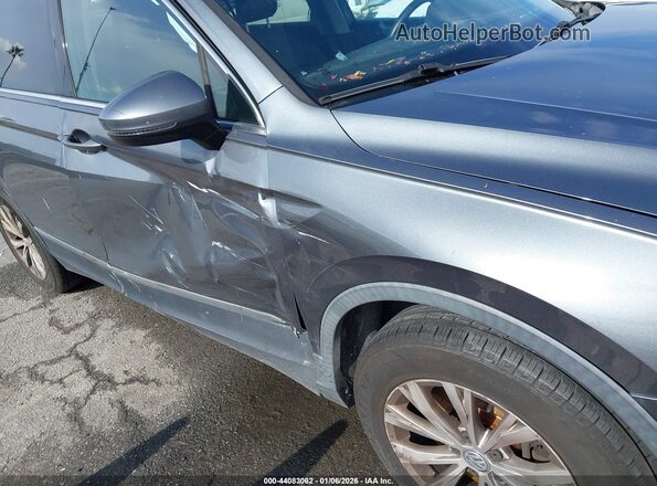 3VV3B7AX9JM065022 2018 VOLKSWAGEN TIGUAN Gray Вид спереду