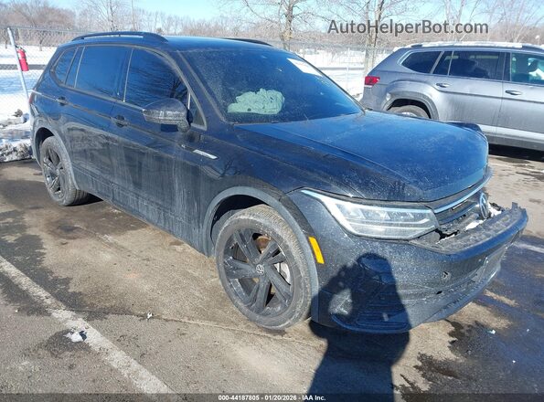 3VV8B7AX1PM084162 2023 VOLKSWAGEN TIGUAN Black Przód prawy