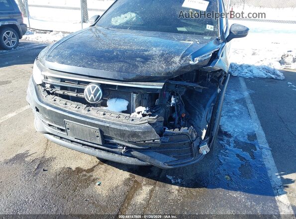 3VV8B7AX1PM084162 2023 VOLKSWAGEN TIGUAN Black Widok z przodu