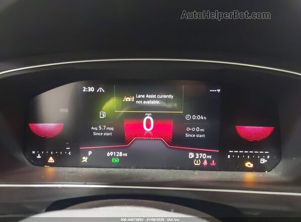 3VV8B7AX9PM130501 2023 VOLKSWAGEN TIGUAN Серый Вид задних сидений